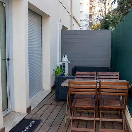 Apartment Confortable - Parking Inclus - Proche Juan-les-pins *